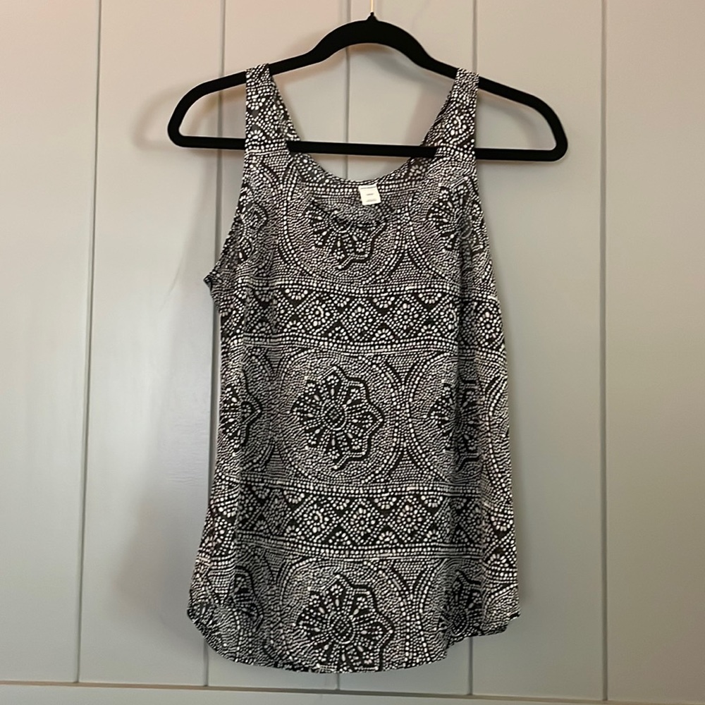Old Navy tank - SIZE SP